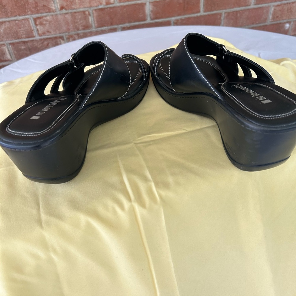 Women’s size 8 No Boundaries, black slip on sandal. - Picture 6 of 7